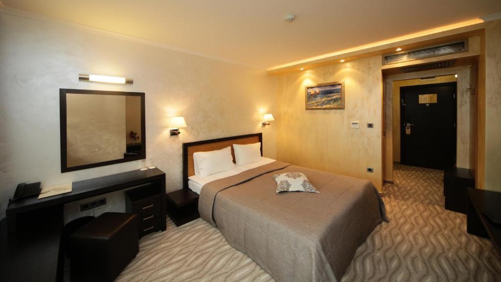 Efbet Hotel Varna Exterior foto